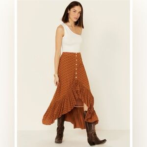 Shyanne Cognac Printed Hi-low Button skirt, rust brown, western cowgirl ranch